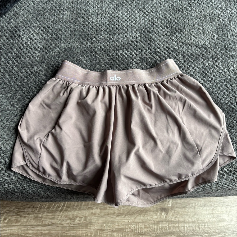 ALO Yoga Women's Athletic Shorts in Mauve Taupe